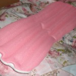 ピンクのストレートネック用枕で睡眠障害を克服中！ホント辛い…！