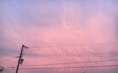 窓の外が赤い時 空がピンクすぎるときは大地震の前触れ Pink Link